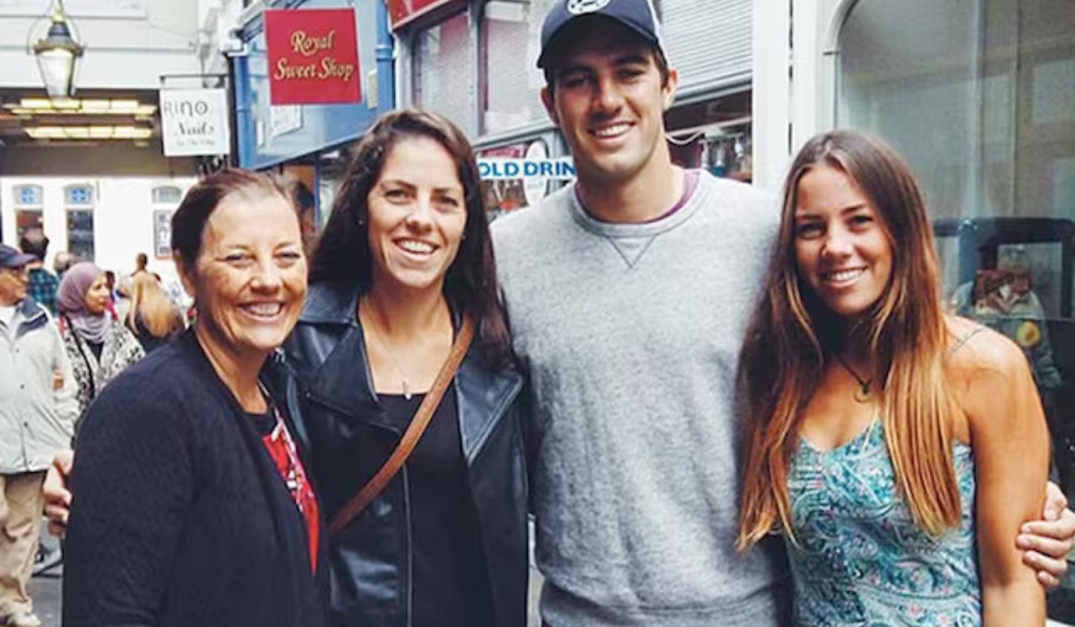 Pat Cummins with his family